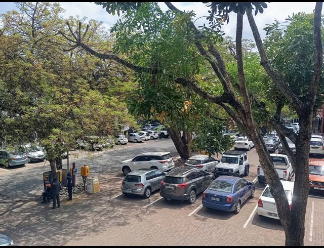155M² BUSINESS CENTRE TO LET IN SONHEUWEL